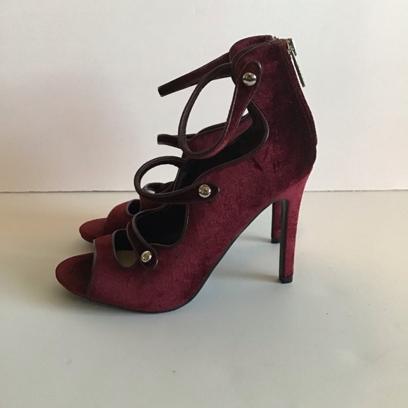 Guess Wine Velvet Strappy Stilleto Heels Sz 8.5 - Picture 3 of 8